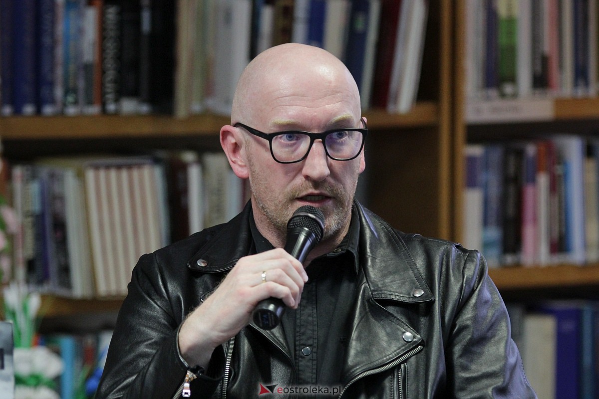 Robert Małecki w Ostrołęce [13.04.2023] - zdjęcie #19 - eOstroleka.pl