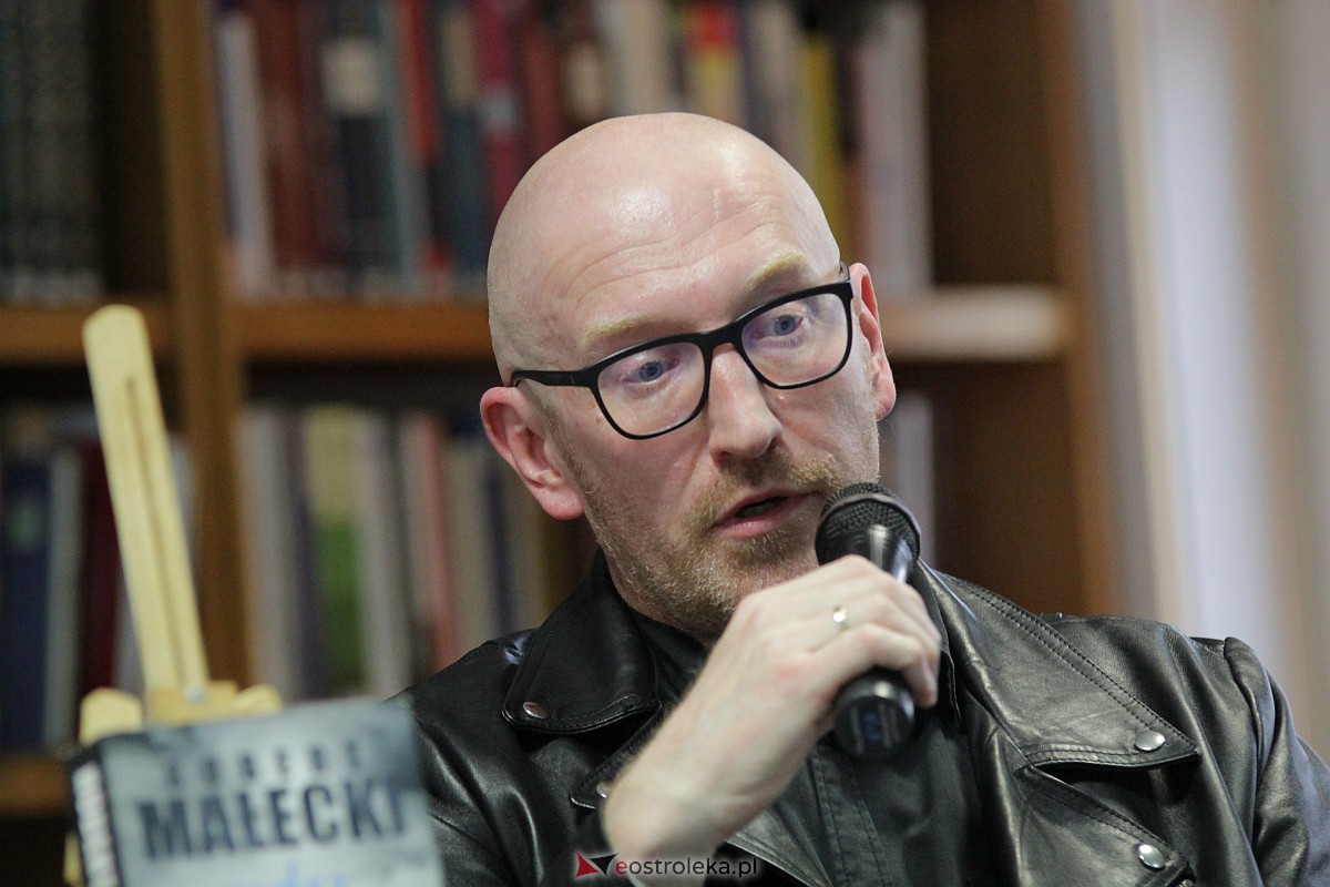 Robert Małecki w Ostrołęce [13.04.2023] - zdjęcie #13 - eOstroleka.pl