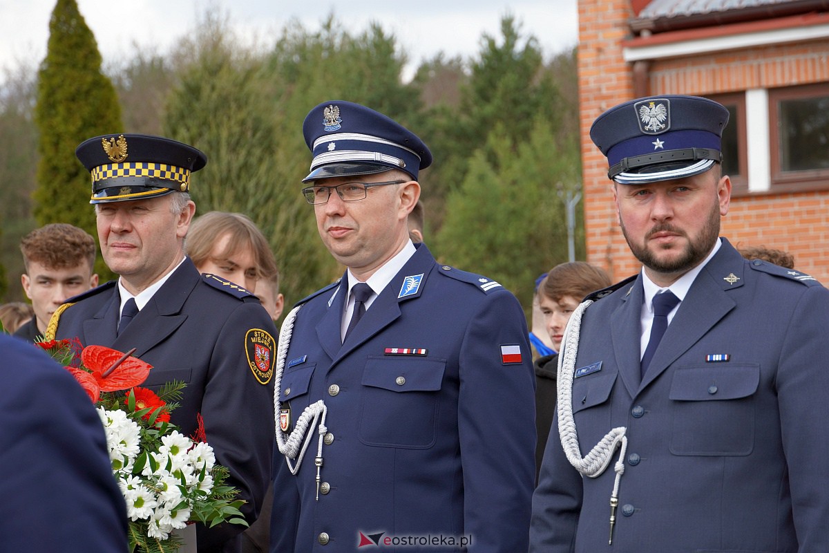 Obchody 83. Rocznicy Zbrodni Katynskiej w Ostrołęce [13.04.2023] - zdjęcie #46 - eOstroleka.pl