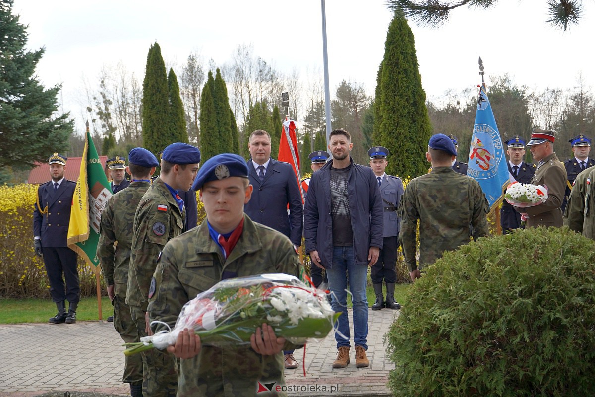 Obchody 83. Rocznicy Zbrodni Katynskiej w Ostrołęce [13.04.2023] - zdjęcie #8 - eOstroleka.pl