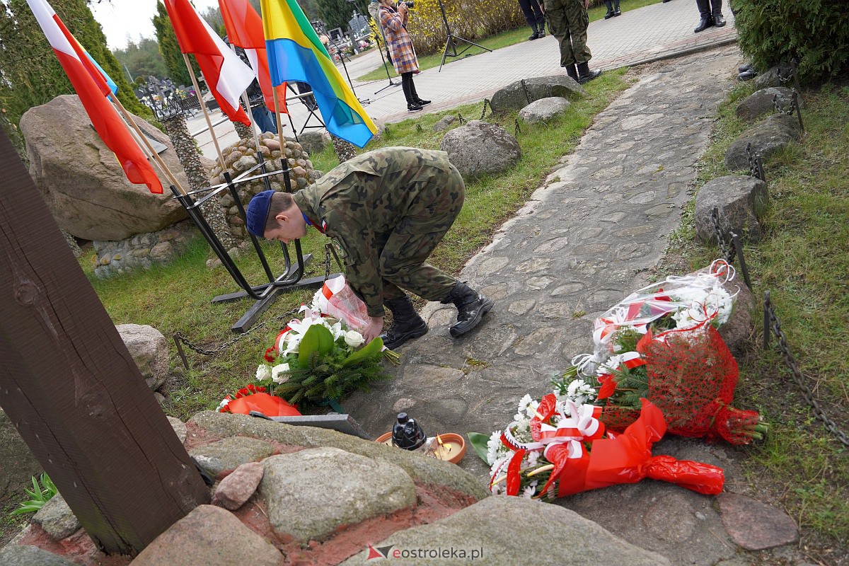 Obchody 83. Rocznicy Zbrodni Katynskiej w Ostrołęce [13.04.2023] - zdjęcie #4 - eOstroleka.pl