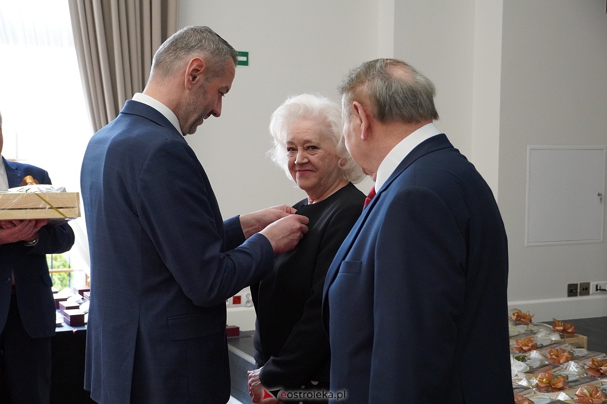 Złote Gody. Jubileusz świętowało ponad 40 par z Ostrołęki [14.04.2023] - zdjęcie #117 - eOstroleka.pl