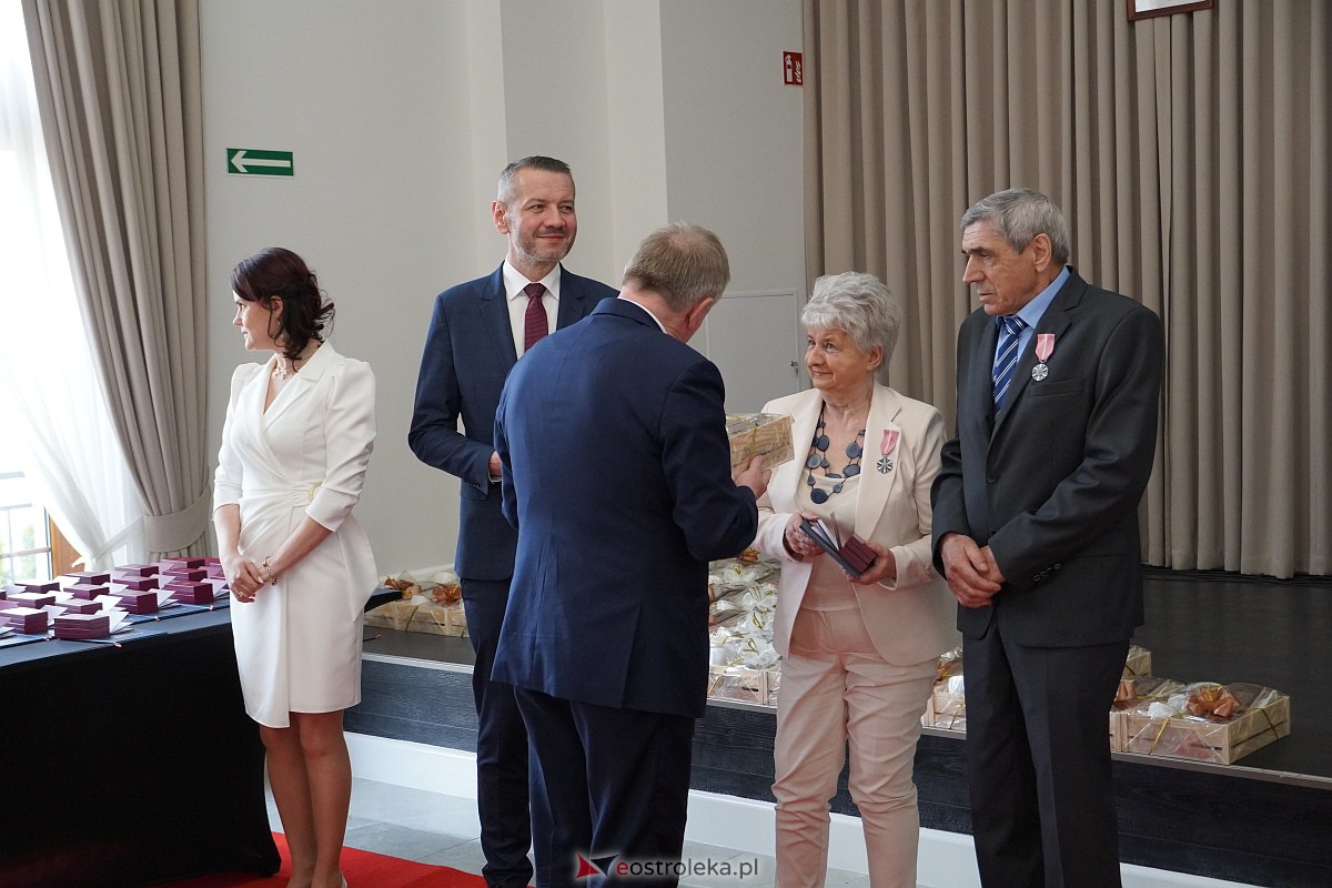 Złote Gody. Jubileusz świętowało ponad 40 par z Ostrołęki [14.04.2023] - zdjęcie #112 - eOstroleka.pl