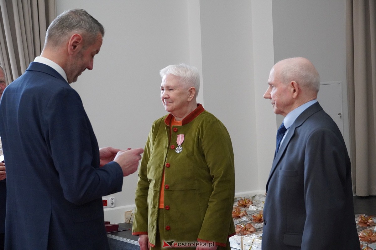 Złote Gody. Jubileusz świętowało ponad 40 par z Ostrołęki [14.04.2023] - zdjęcie #101 - eOstroleka.pl