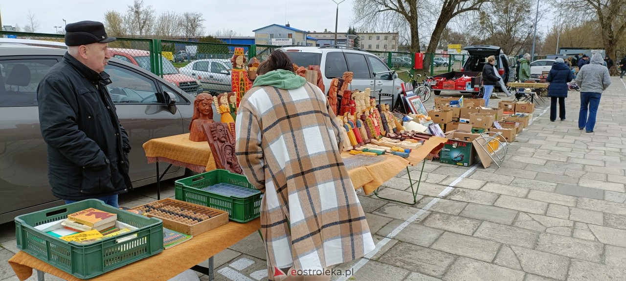Pchli Targ w Ostrołęce [15.04.2023] - zdjęcie #46 - eOstroleka.pl