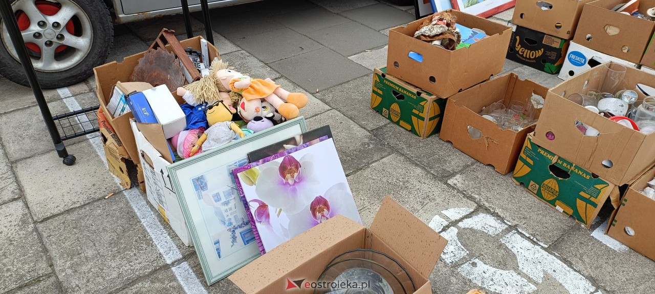 Pchli Targ w Ostrołęce [15.04.2023] - zdjęcie #38 - eOstroleka.pl