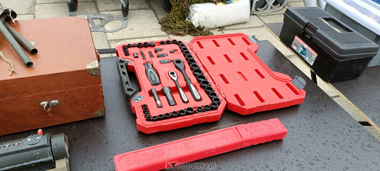 Pchli Targ w Ostrołęce [15.04.2023] - zdjęcie #30 - eOstroleka.pl