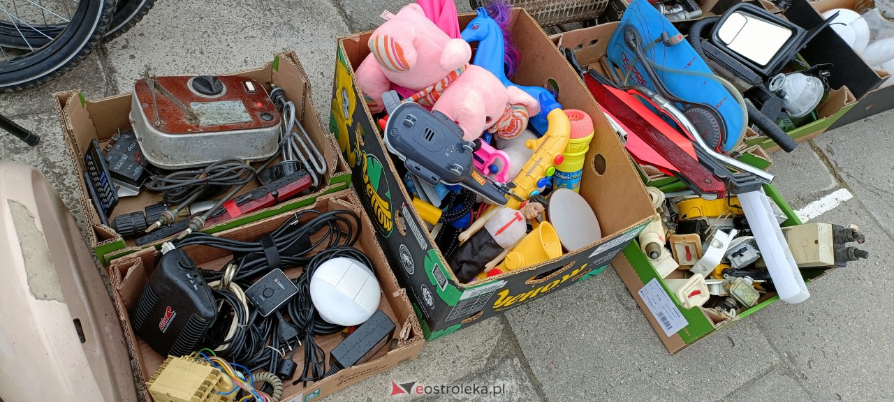 Pchli Targ w Ostrołęce [15.04.2023] - zdjęcie #25 - eOstroleka.pl