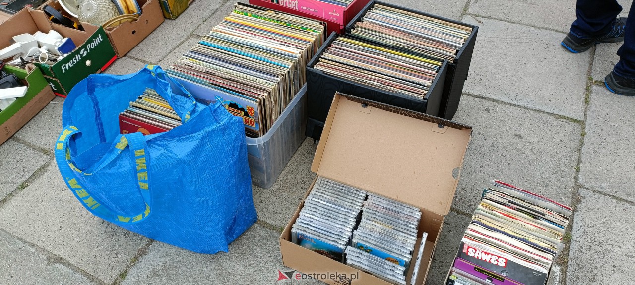 Pchli Targ w Ostrołęce [15.04.2023] - zdjęcie #19 - eOstroleka.pl