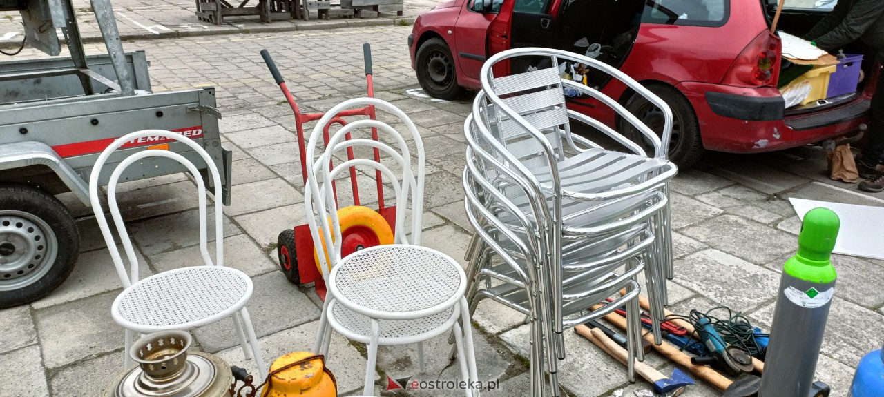 Pchli Targ w Ostrołęce [15.04.2023] - zdjęcie #8 - eOstroleka.pl