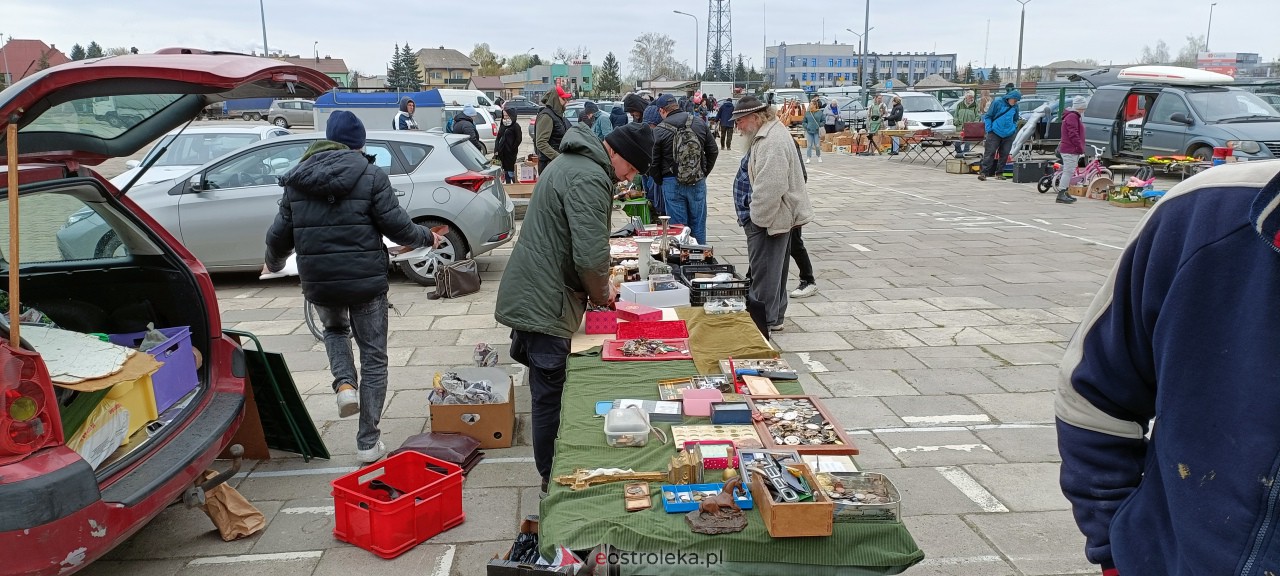 Pchli Targ w Ostrołęce [15.04.2023] - zdjęcie #7 - eOstroleka.pl