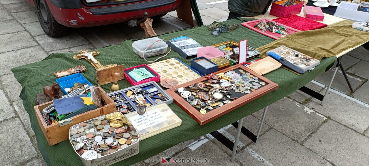 Pchli Targ w Ostrołęce [15.04.2023] - zdjęcie #6 - eOstroleka.pl