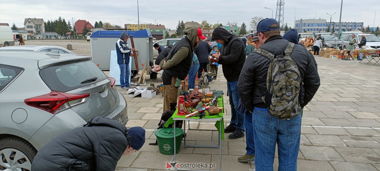 Pchli Targ w Ostrołęce [15.04.2023] - zdjęcie #2 - eOstroleka.pl