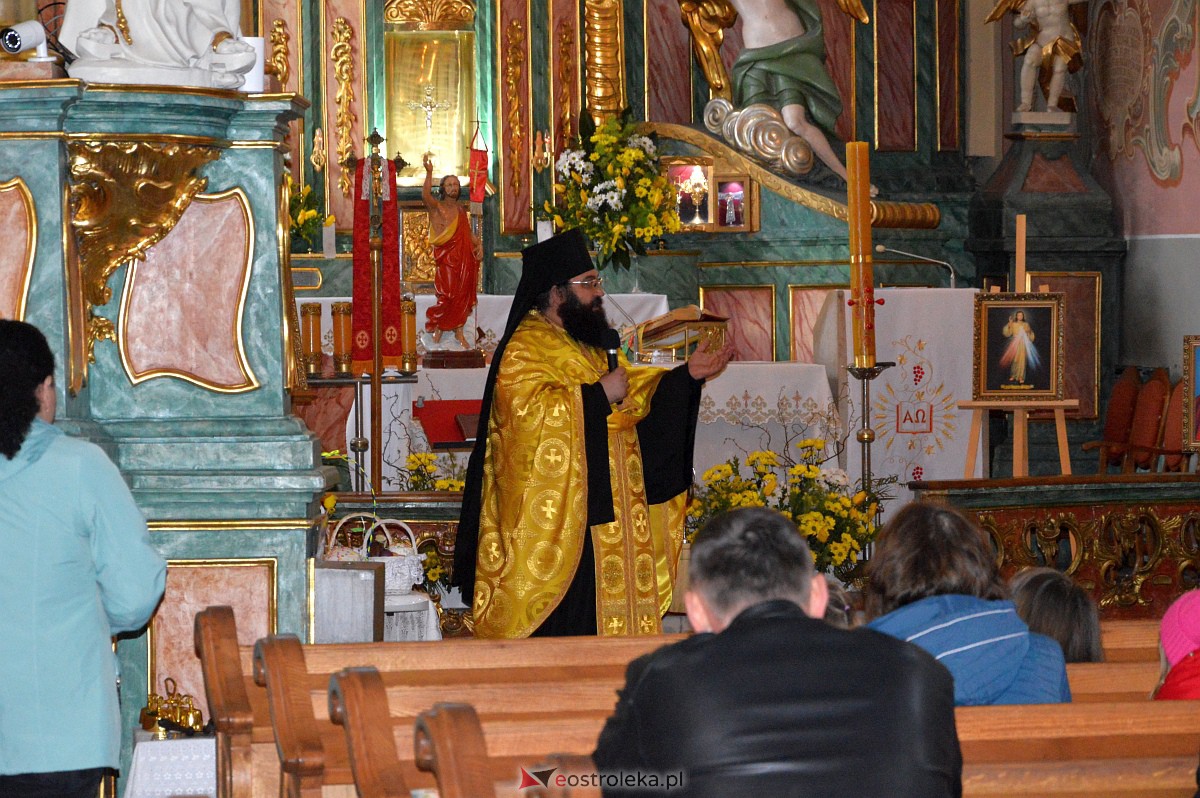 Prawosławne święcenie pokarmów w Klasztorze [15.04.2023] - zdjęcie #2 - eOstroleka.pl