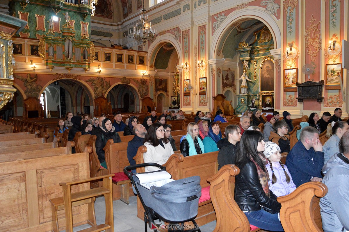 Prawosławne święcenie pokarmów w Klasztorze [15.04.2023] - zdjęcie #10 - eOstroleka.pl