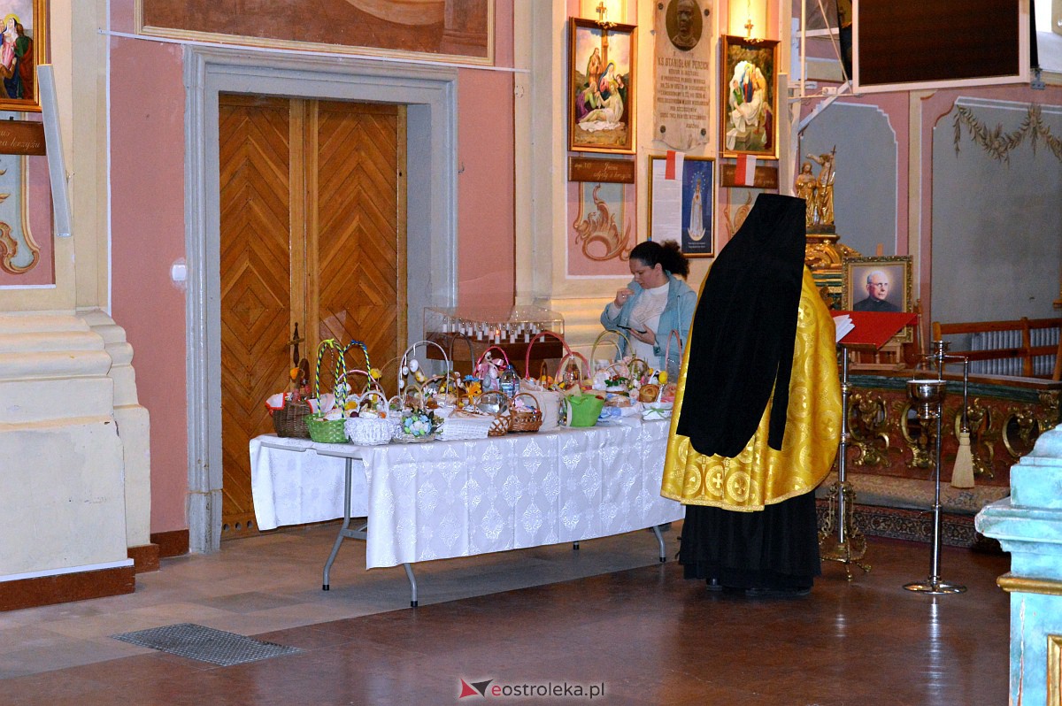 Prawosławne święcenie pokarmów w Klasztorze [15.04.2023] - zdjęcie #13 - eOstroleka.pl