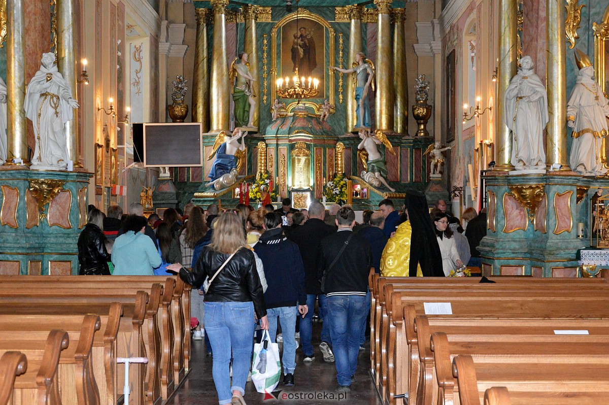 Prawosławne święcenie pokarmów w Klasztorze [15.04.2023] - zdjęcie #15 - eOstroleka.pl