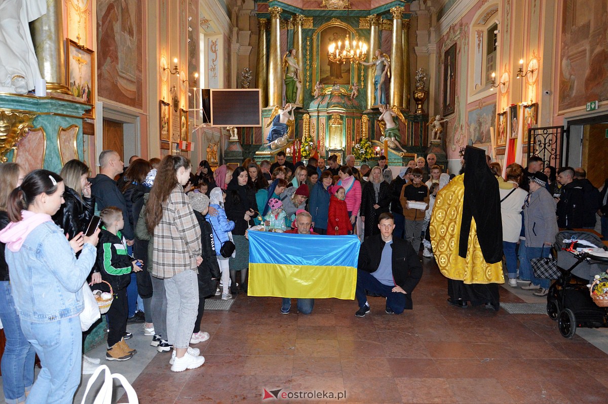Prawosławne święcenie pokarmów w Klasztorze [15.04.2023] - zdjęcie #21 - eOstroleka.pl