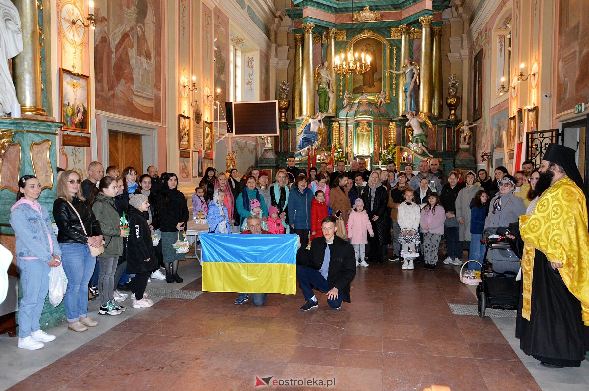 Prawosławne święcenie pokarmów w Klasztorze [15.04.2023] - zdjęcie #26 - eOstroleka.pl