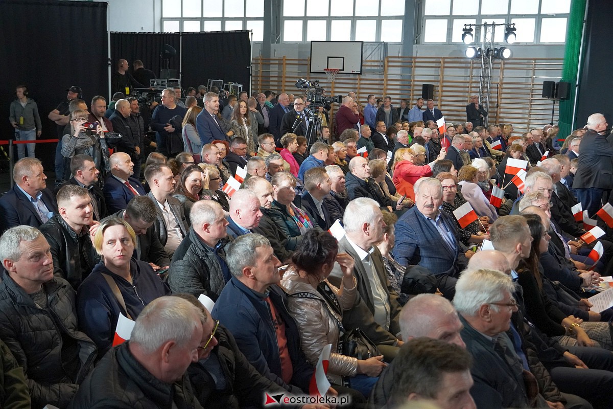 Konwencja PiS Dla Polskiej Wsi. Kaczyński i Morawiecki w Łysych [15.04.2023] - zdjęcie #30 - eOstroleka.pl