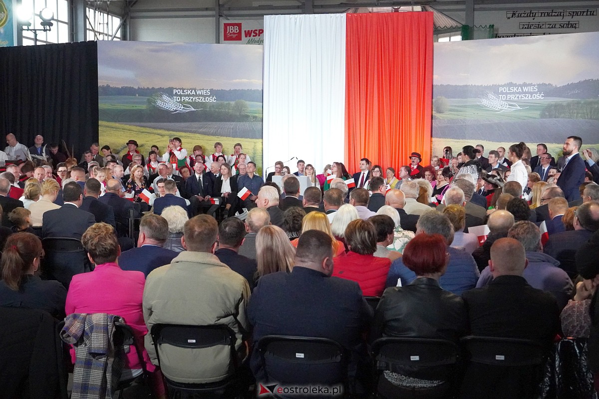 Konwencja PiS Dla Polskiej Wsi. Kaczyński i Morawiecki w Łysych [15.04.2023] - zdjęcie #48 - eOstroleka.pl