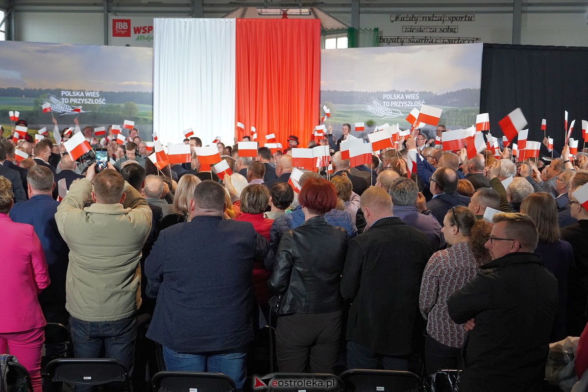 Konwencja PiS Dla Polskiej Wsi. Kaczyński i Morawiecki w Łysych [15.04.2023] - zdjęcie #56 - eOstroleka.pl