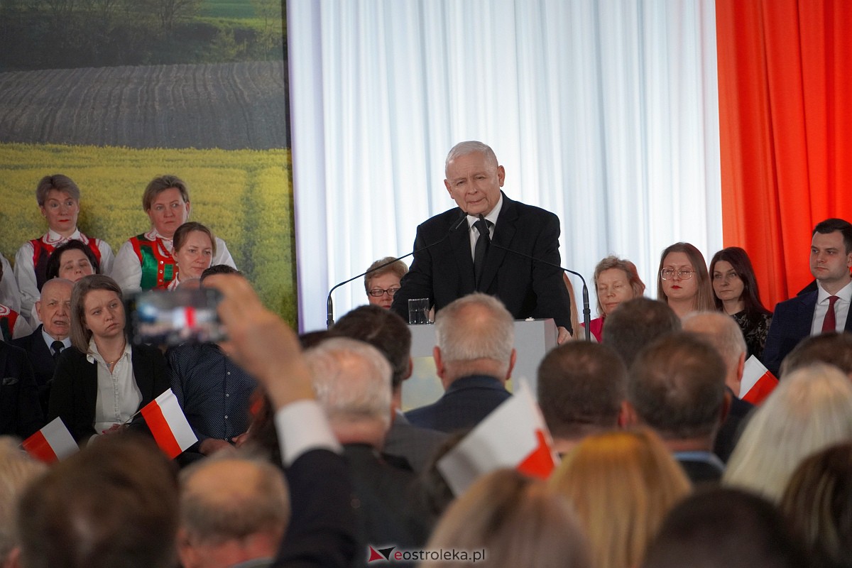 Konwencja PiS Dla Polskiej Wsi. Kaczyński i Morawiecki w Łysych [15.04.2023] - zdjęcie #66 - eOstroleka.pl