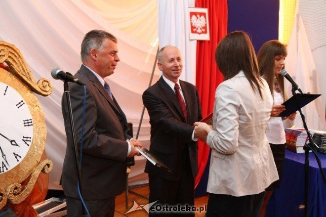 Zakończenie roku szkolnego II LO 29.04.2011 - zdjęcie #30 - eOstroleka.pl