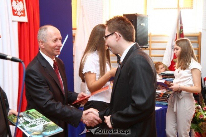 Zakończenie roku szkolnego II LO 29.04.2011 - zdjęcie #28 - eOstroleka.pl