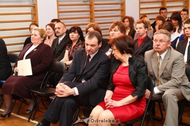 Zakończenie roku szkolnego II LO 29.04.2011 - zdjęcie #12 - eOstroleka.pl