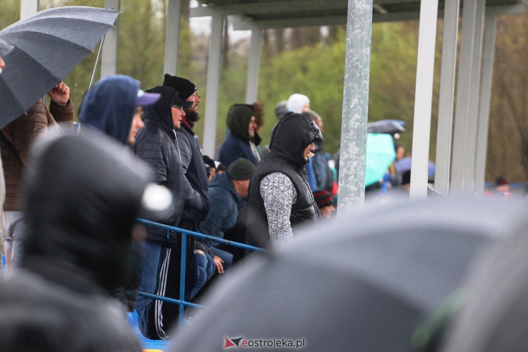 KS CK Troszyn - Hutnik Warszawa [15.04.2023] - zdjęcie #4 - eOstroleka.pl
