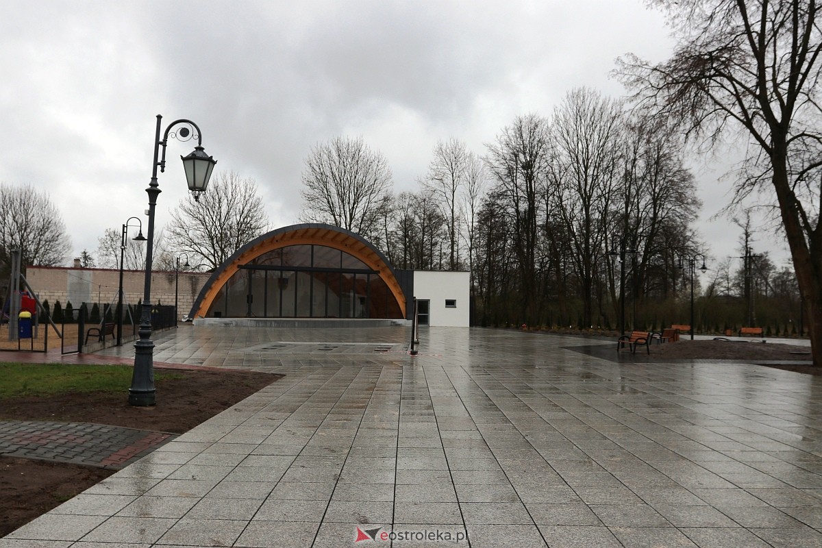 Amfiteatr w Troszynie [15.04.2023] - zdjęcie #1 - eOstroleka.pl