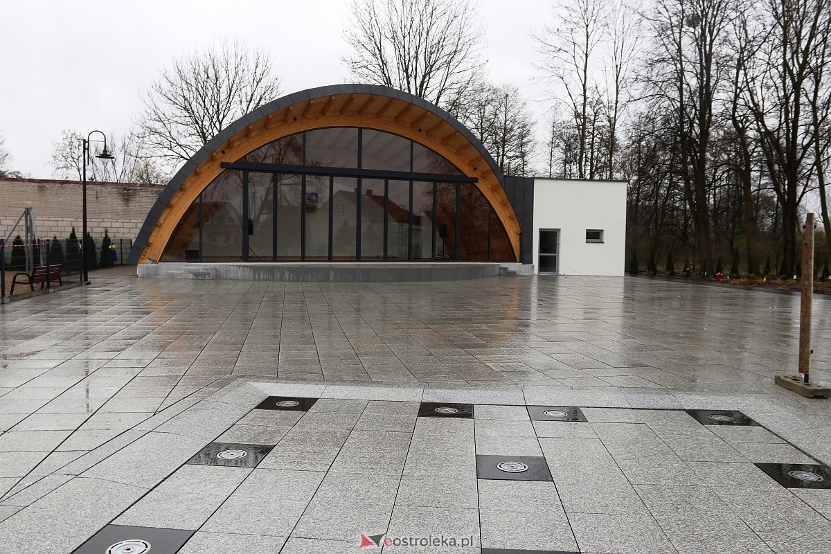 Amfiteatr w Troszynie [15.04.2023] - zdjęcie #25 - eOstroleka.pl