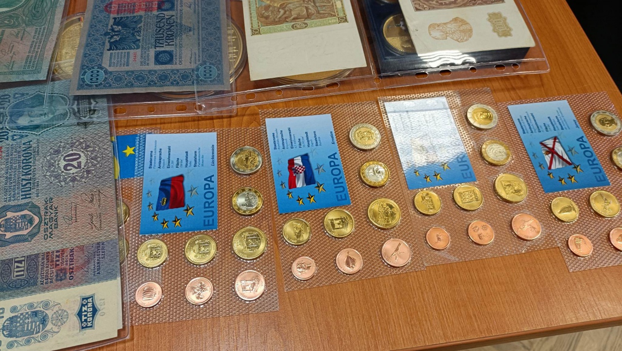 Giełda kolekcjonerska w Klubie Lokator [16.04.2023] - zdjęcie #18 - eOstroleka.pl