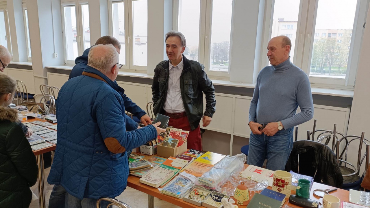 Giełda kolekcjonerska w Klubie Lokator [16.04.2023] - zdjęcie #5 - eOstroleka.pl