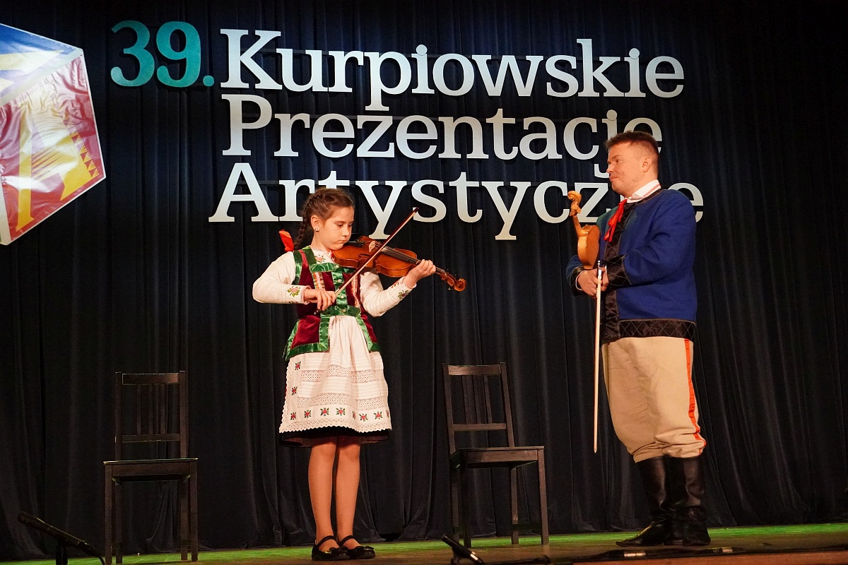 39. Kurpiowskie Prezentacje Artystyczne [16.04.2023] - zdjęcie #34 - eOstroleka.pl