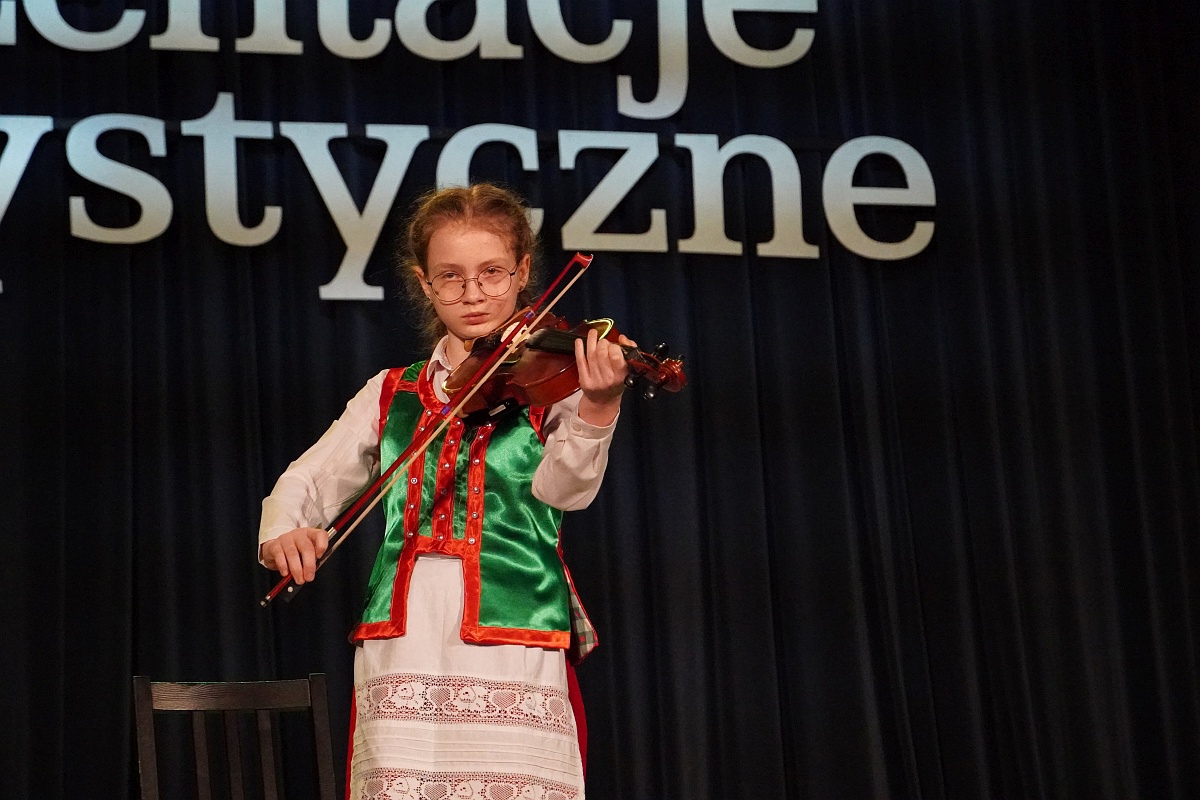 39. Kurpiowskie Prezentacje Artystyczne [16.04.2023] - zdjęcie #25 - eOstroleka.pl