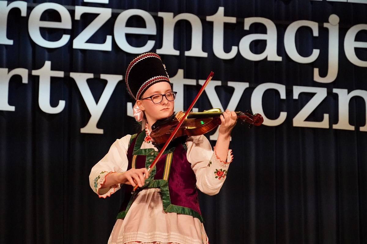 39. Kurpiowskie Prezentacje Artystyczne [16.04.2023] - zdjęcie #22 - eOstroleka.pl