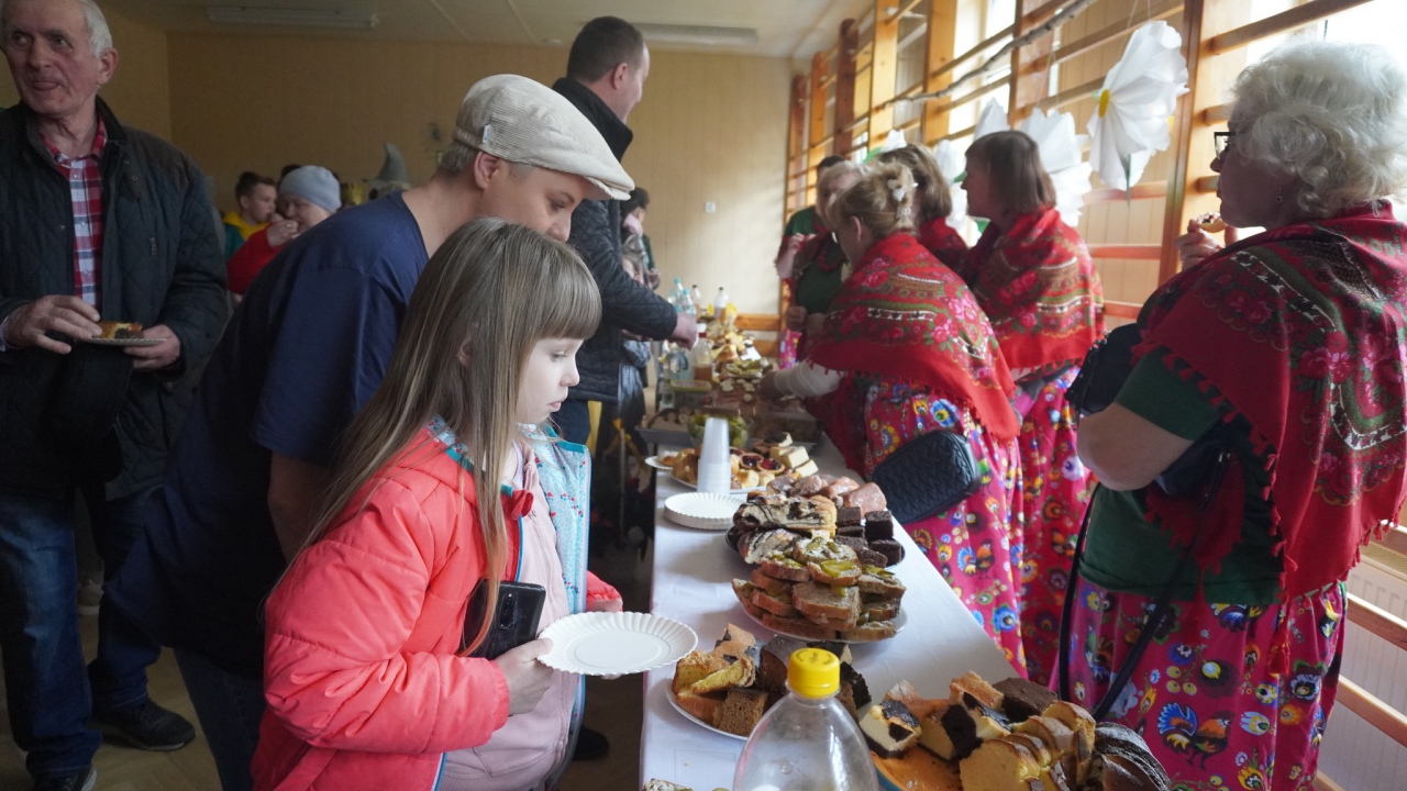 “Szkoła szkole” w Dąbrówce. Akcja charytatywna dla uczniów z Syrii [16.04.2023] - zdjęcie #69 - eOstroleka.pl