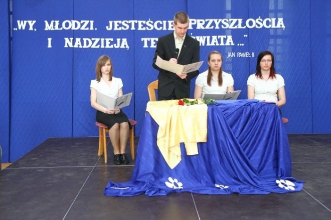 Zakończenie roku ZSZ nr 1(29.04.2011) - zdjęcie #1 - eOstroleka.pl