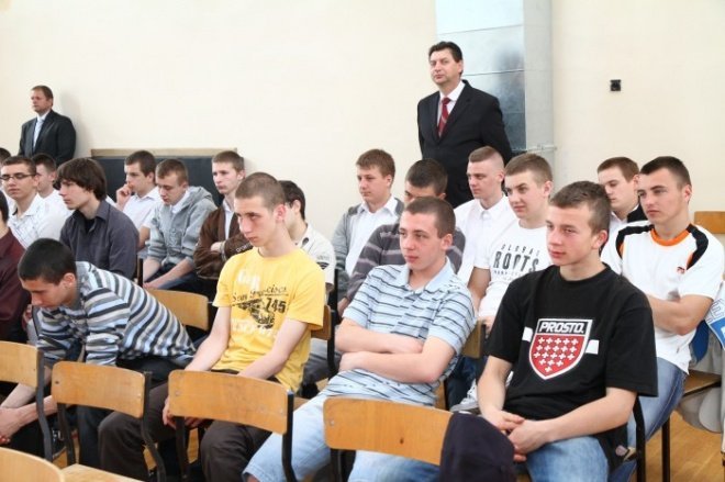 Zakończenie roku ZSZ nr 1(29.04.2011) - zdjęcie #18 - eOstroleka.pl