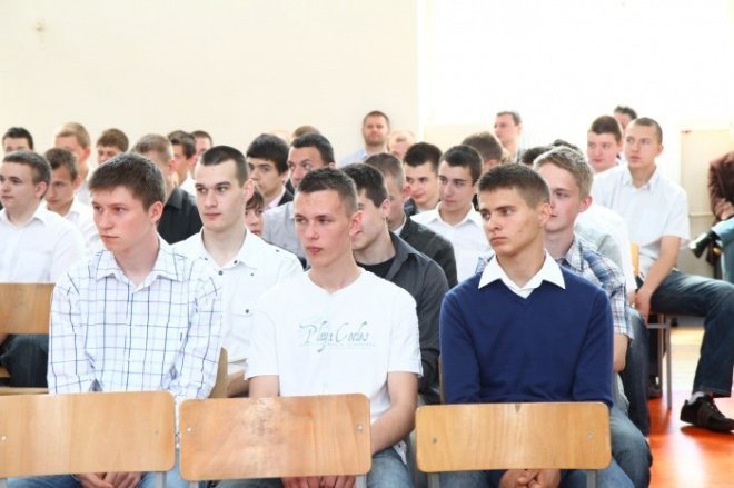 Zakończenie roku ZSZ nr 1(29.04.2011) - zdjęcie #15 - eOstroleka.pl
