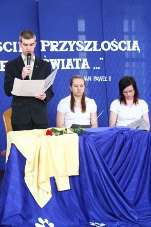 Zakończenie roku ZSZ nr 1(29.04.2011) - zdjęcie #9 - eOstroleka.pl