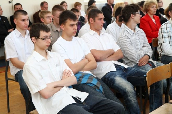 Zakończenie roku ZSZ nr 1(29.04.2011) - zdjęcie #2 - eOstroleka.pl