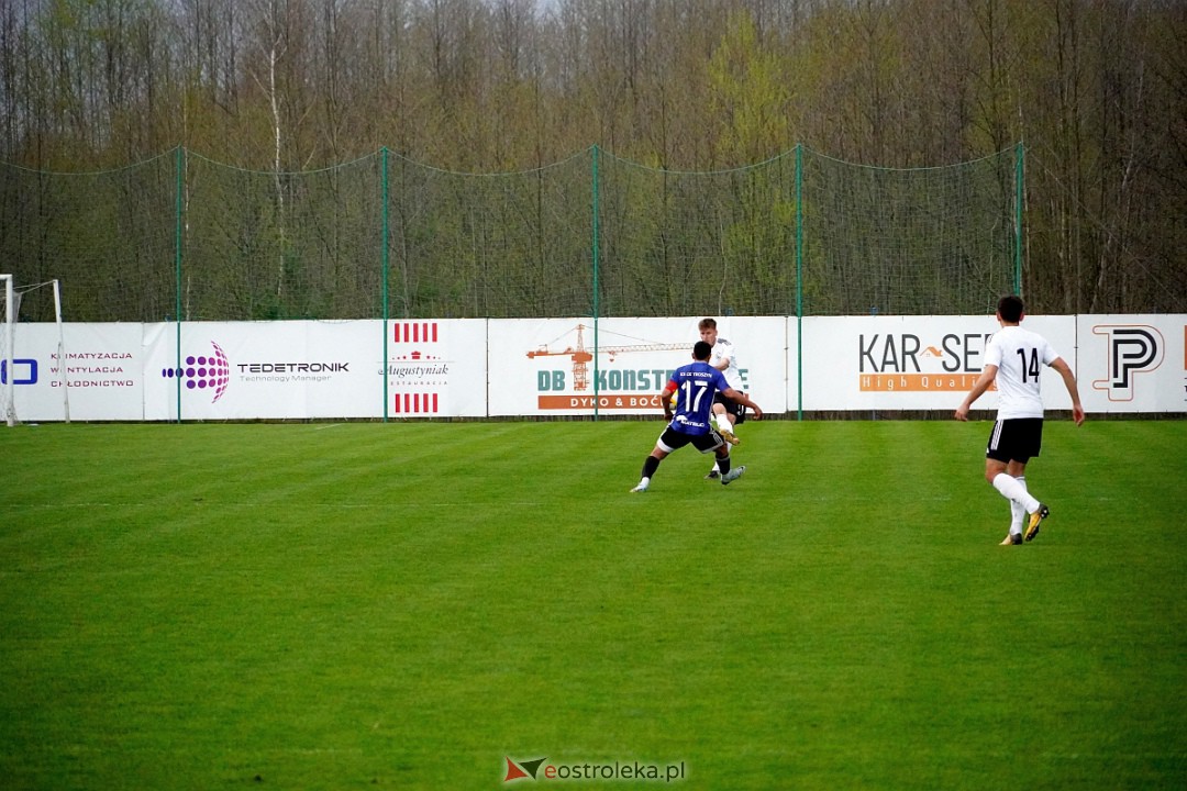 KS CK Troszyn - Legia II Warszawa [19.04.2023] - zdjęcie #9 - eOstroleka.pl