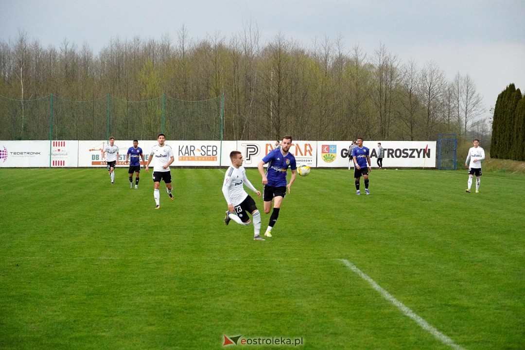 KS CK Troszyn - Legia II Warszawa [19.04.2023] - zdjęcie #10 - eOstroleka.pl