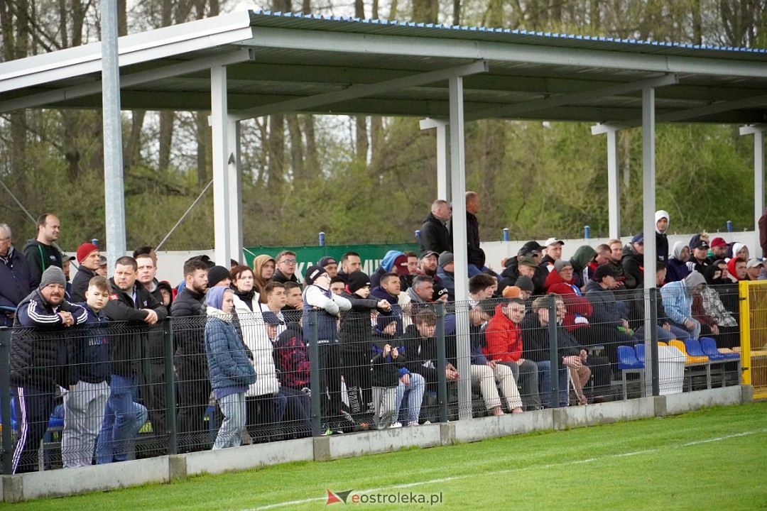 KS CK Troszyn - Legia II Warszawa [19.04.2023] - zdjęcie #65 - eOstroleka.pl