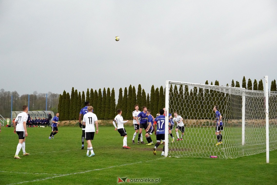 KS CK Troszyn - Legia II Warszawa [19.04.2023] - zdjęcie #58 - eOstroleka.pl