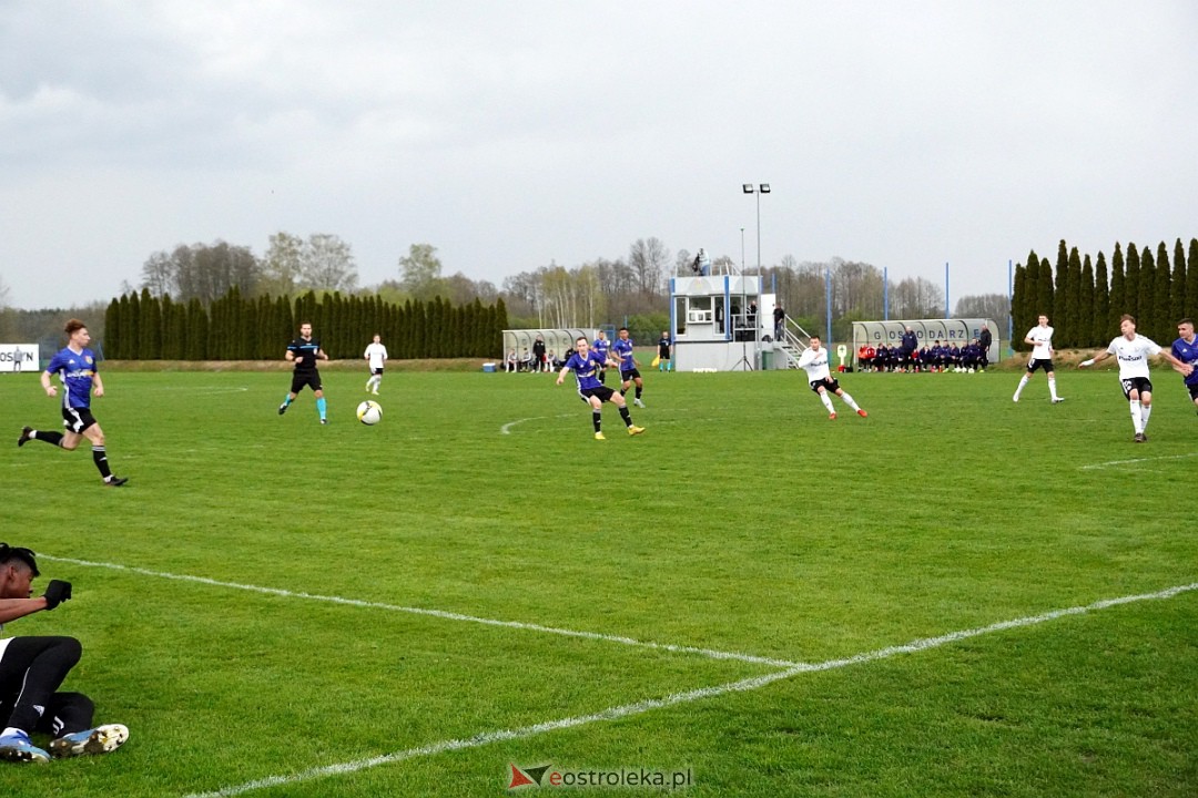 KS CK Troszyn - Legia II Warszawa [19.04.2023] - zdjęcie #49 - eOstroleka.pl