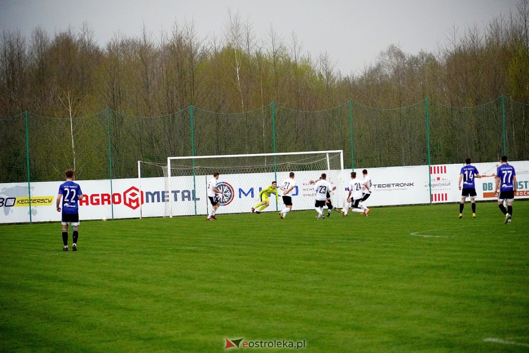 KS CK Troszyn - Legia II Warszawa [19.04.2023] - zdjęcie #44 - eOstroleka.pl